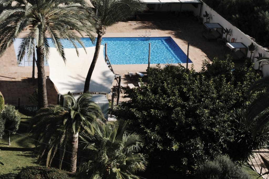 jardin piscina Hotel Helios Benidorm Hoteles Helios