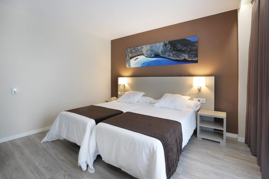 habitacion-doble-adaptada-2-camas-3