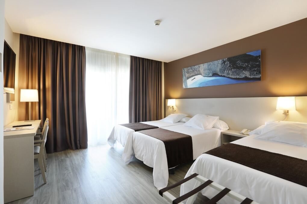 habitacion-doble-con-cama-supletoria-1