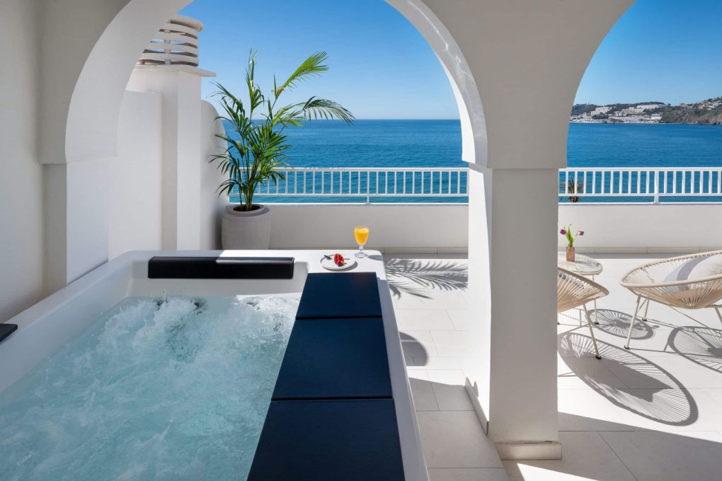 habitacion-panoramica-jacuzzi-1