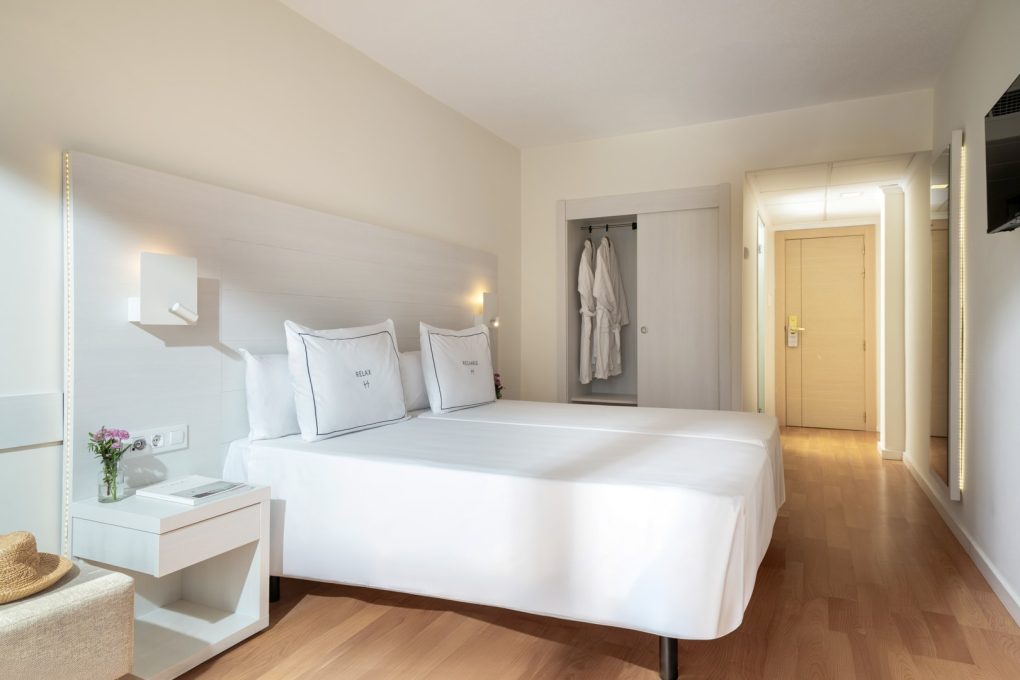 habitacion-vista-piscina-1